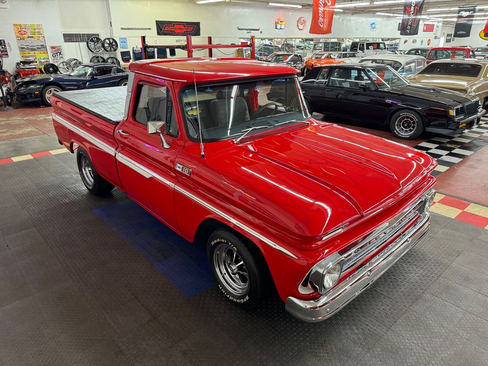 Chevrolet-Other-Pickups-1965-Red-Gray-916-29