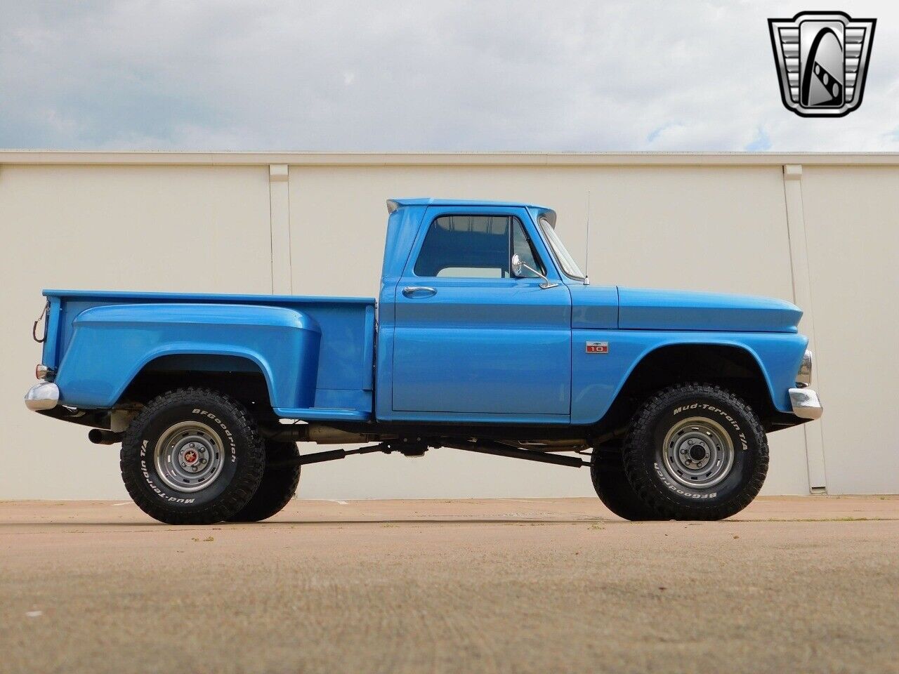 Chevrolet-Other-Pickups-1966-Blue-Blue-121063-6