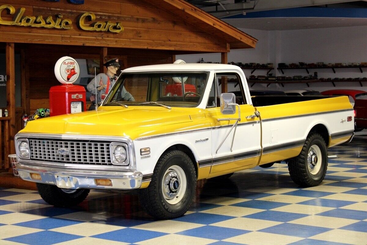 Chevrolet-Other-Pickups-1971-White-Brown-0-2