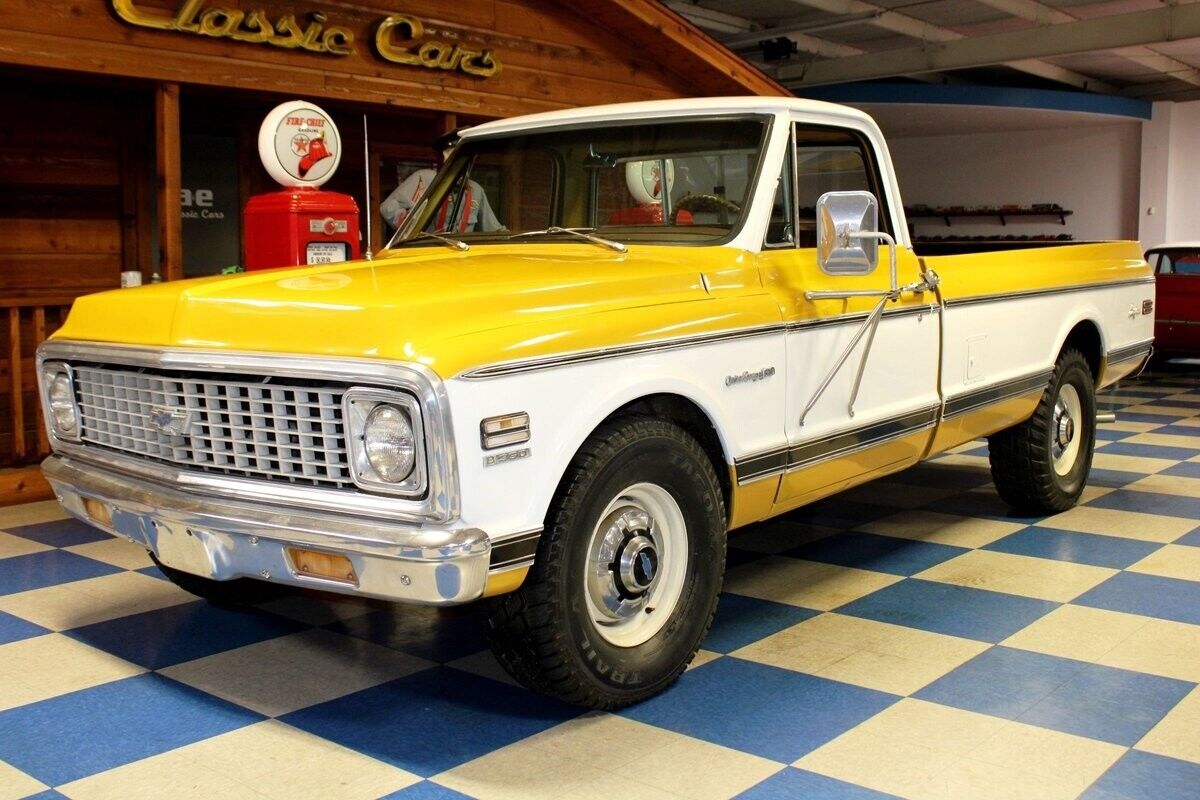 Chevrolet-Other-Pickups-1971-White-Brown-0-4