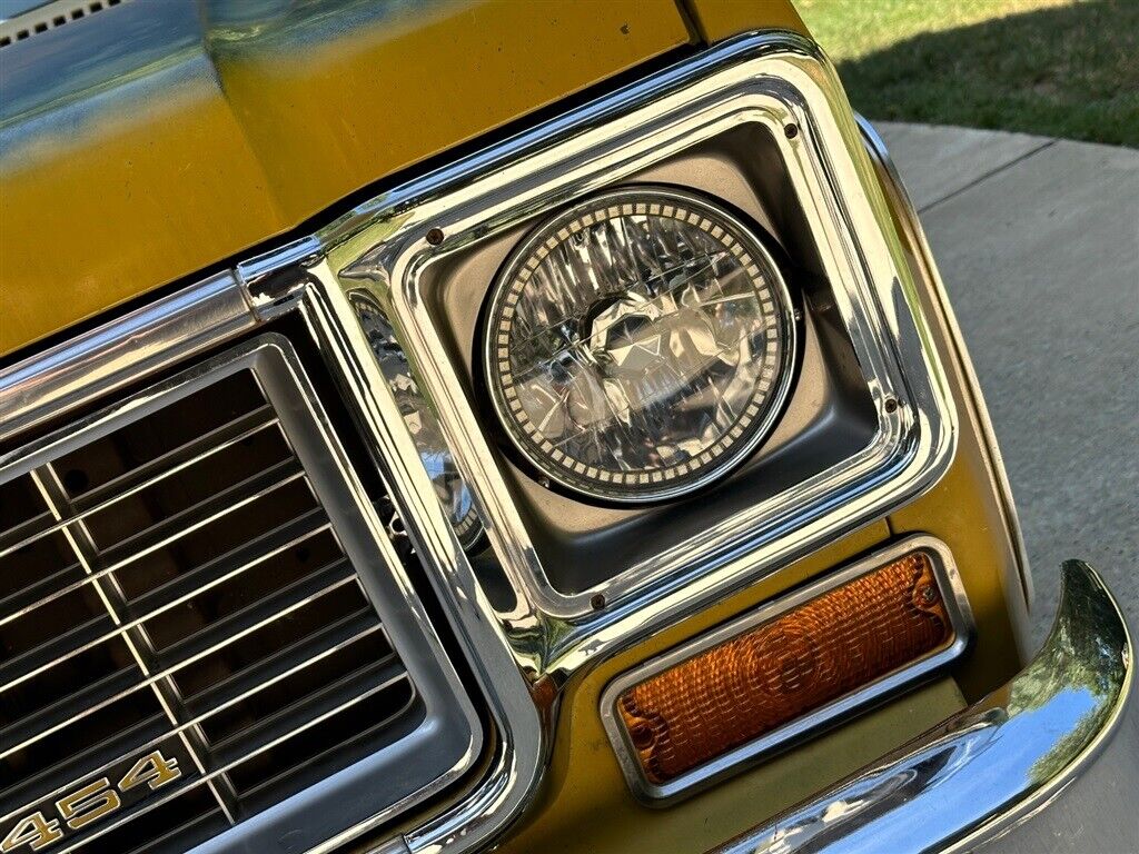 Chevrolet-Other-Pickups-1973-Two-Tone-Tan-0-11