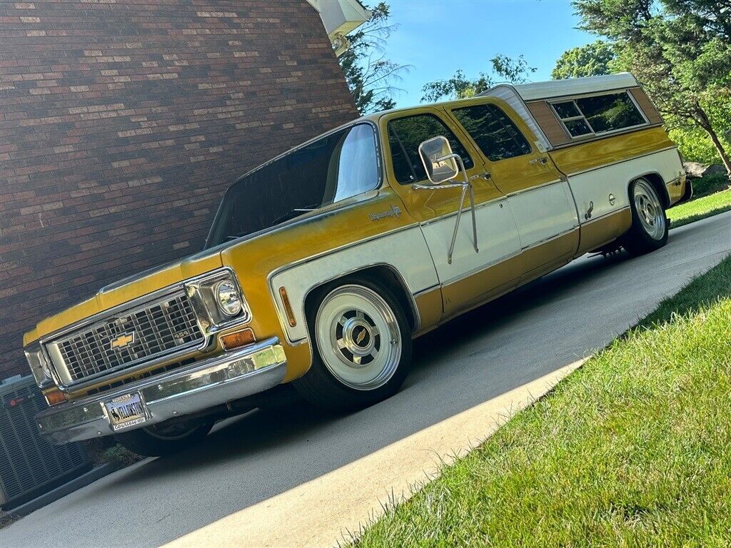 Chevrolet-Other-Pickups-1973-Two-Tone-Tan-0-3