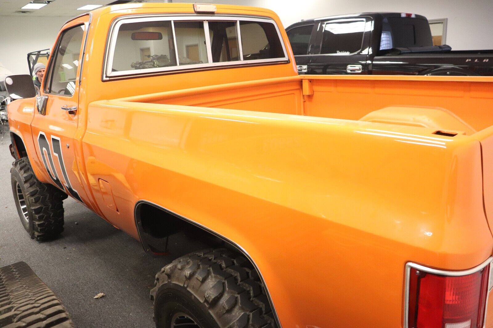 Chevrolet-Other-Pickups-1978-Orange-Black-66030-8