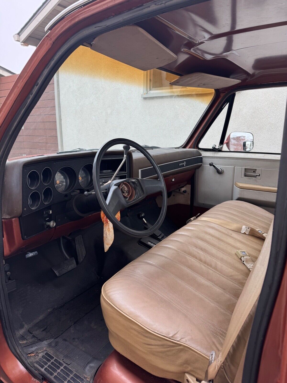 Chevrolet-Other-Pickups-1983-Brown-46671-3