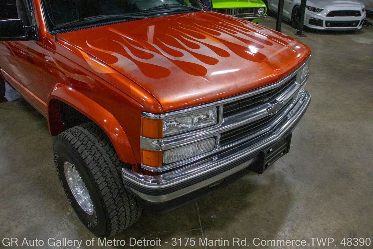 Chevrolet-Other-Pickups-1988-Orange-Black-205833-11