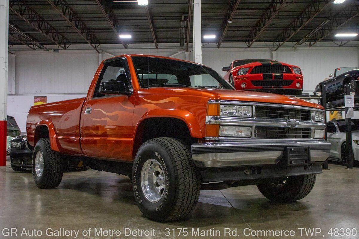 Chevrolet-Other-Pickups-1988-Orange-Black-205833-8