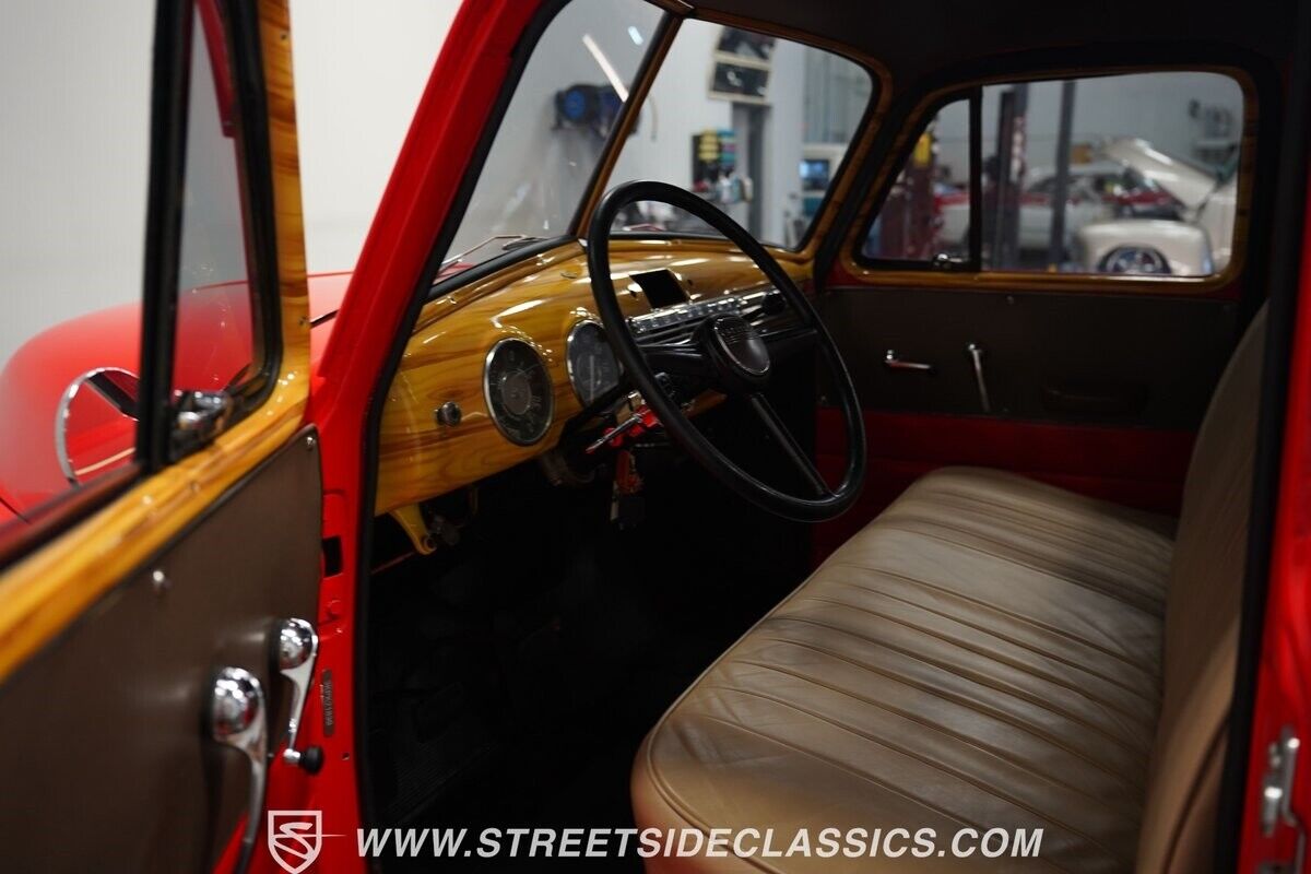 Chevrolet-Other-Pickups-Pickup-1952-Red-Black-1162-4