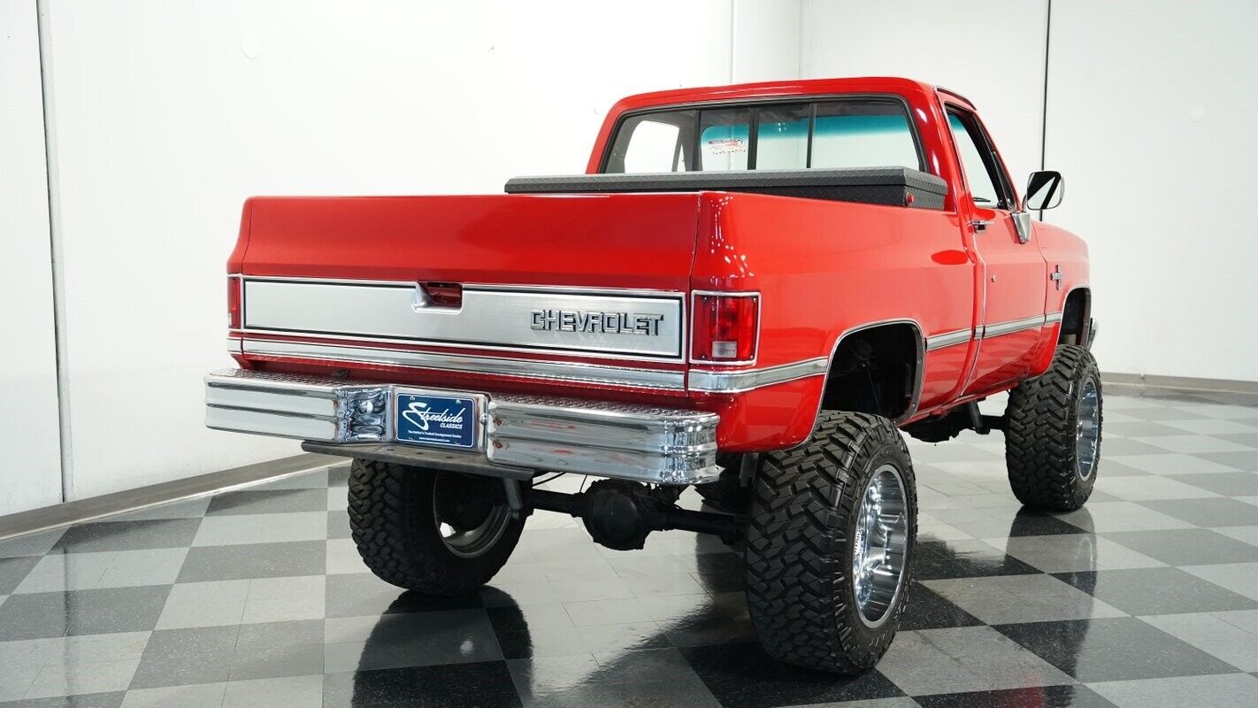 Chevrolet-Other-Pickups-Pickup-1984-Red-Black-56321-10