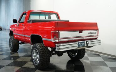 Chevrolet-Other-Pickups-Pickup-1984-Red-Black-56321-8