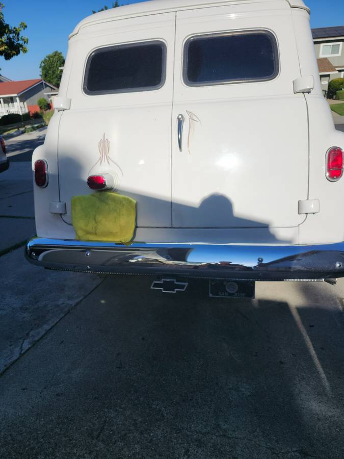 Chevrolet-Panel-truck-1956-white-1609-2