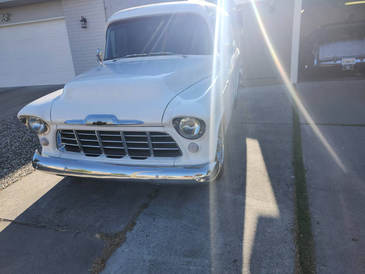 Chevrolet-Panel-truck-1956-white-1609-3