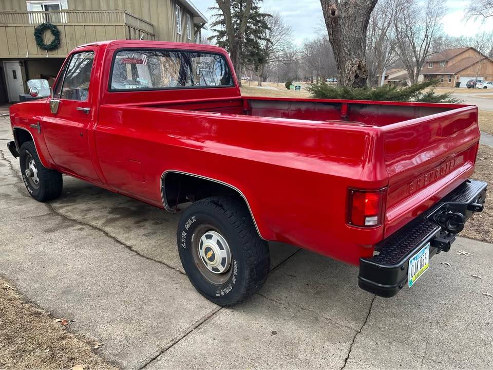 Chevrolet-Pickup-diesel-1985-red-205996-6