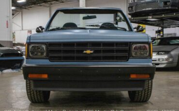 Chevrolet-S-10-1984-Blue-Black-137898-11