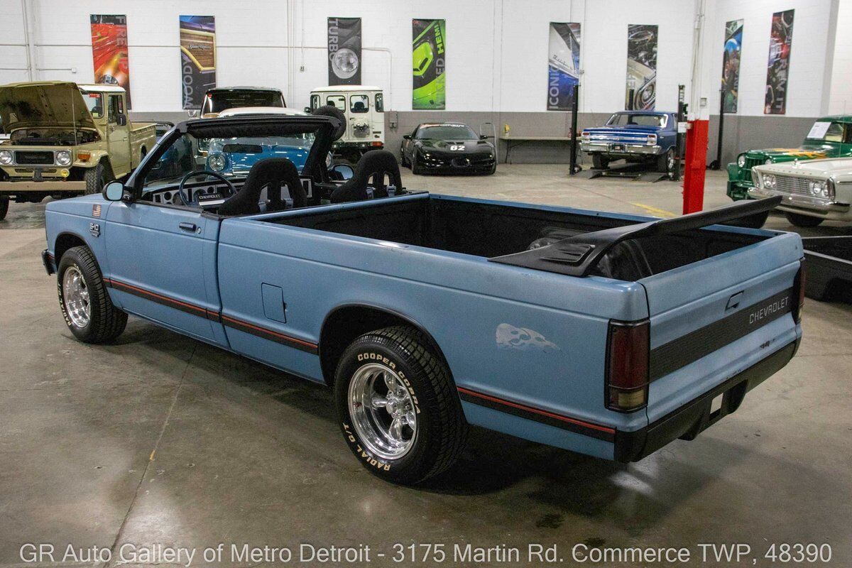 Chevrolet-S-10-1984-Blue-Black-137898-3