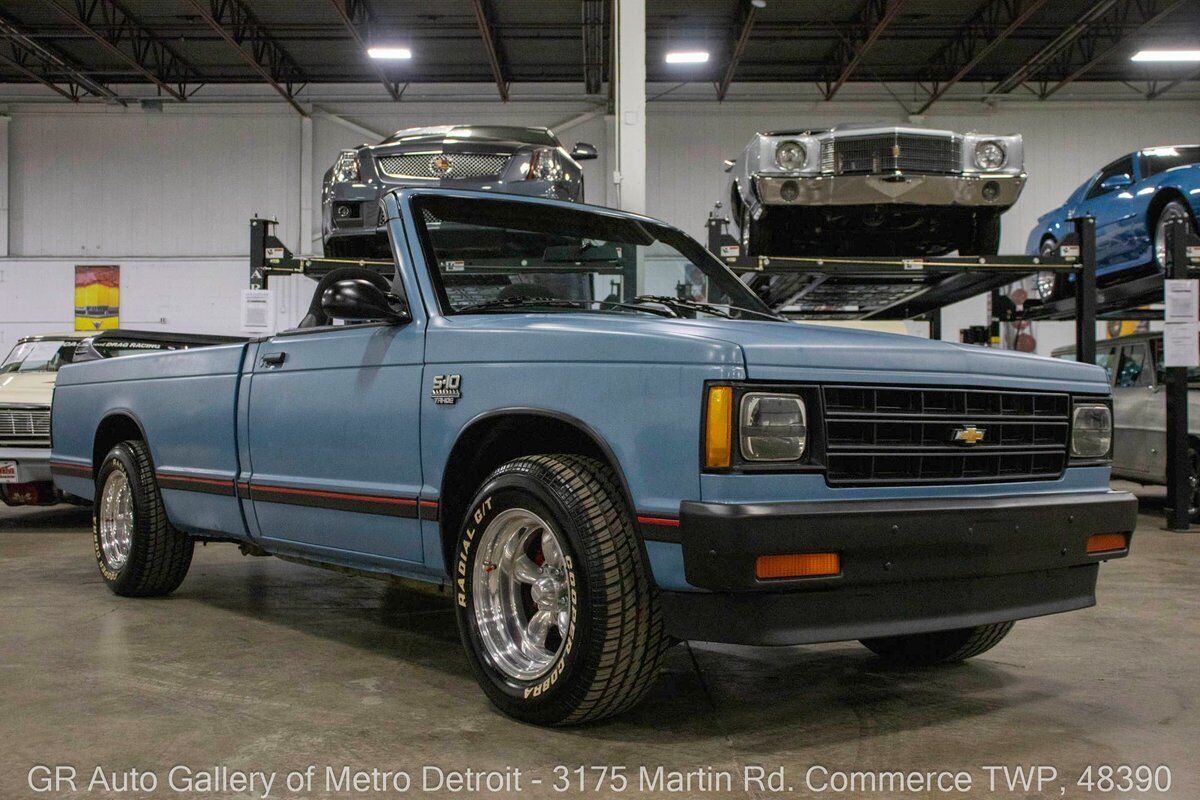 Chevrolet-S-10-1984-Blue-Black-137898-9