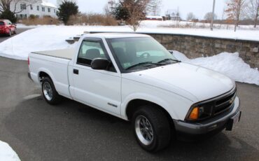 Chevrolet-S-10-1995-white-28611