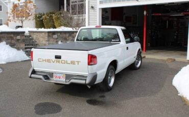 Chevrolet-S-10-1995-white-28611-6