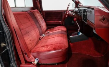 Chevrolet-S-10-Pickup-1982-Black-Red-221629-16