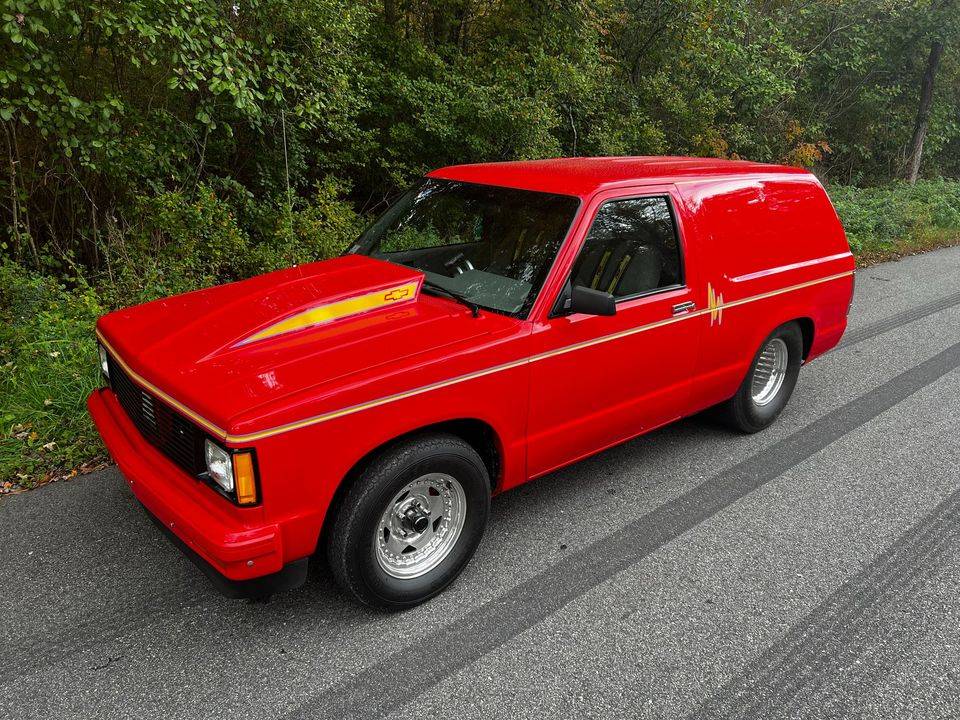 Chevrolet-S10-blazer-1988-red-198683-9