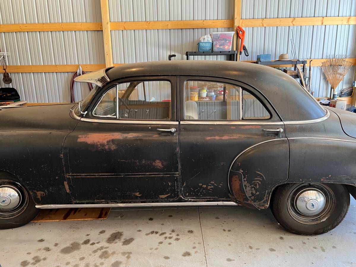 Chevrolet-Sedan-1949-805