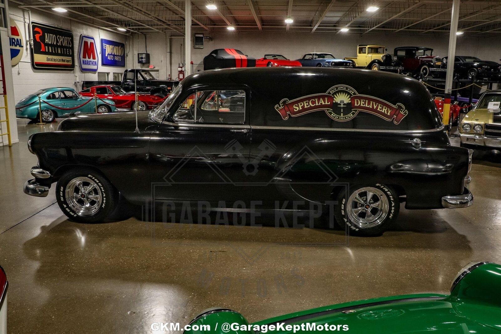 Chevrolet-Sedan-Delivery-Break-1954-Black-Black-88018-10