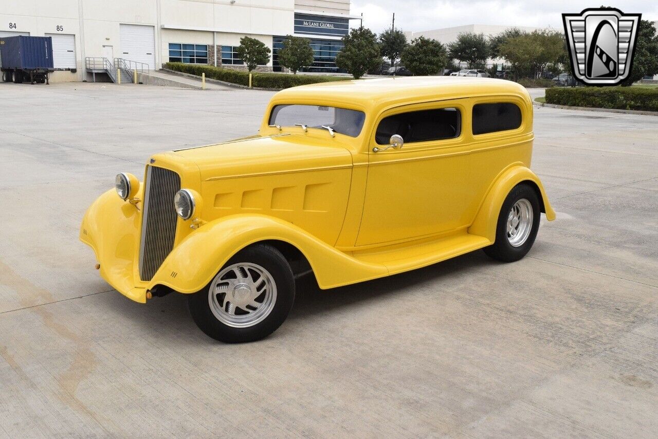 Chevrolet-Sedan-Delivery-Coupe-1934-Yellow-Gray-51061-2