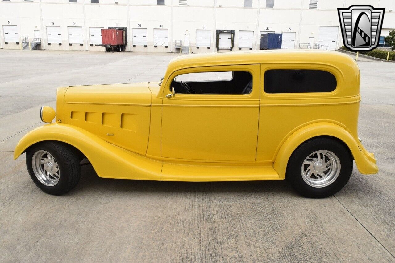 Chevrolet-Sedan-Delivery-Coupe-1934-Yellow-Gray-51061-3