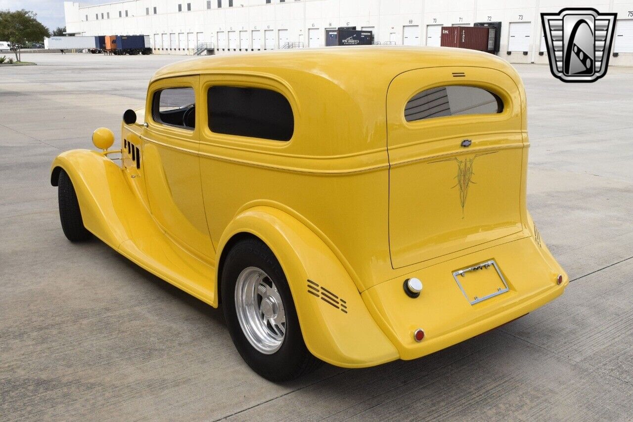 Chevrolet-Sedan-Delivery-Coupe-1934-Yellow-Gray-51061-35