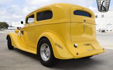 Chevrolet-Sedan-Delivery-Coupe-1934-Yellow-Gray-51061-36