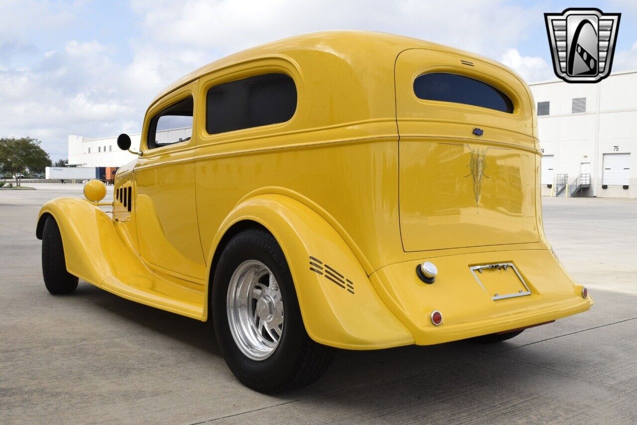 Chevrolet-Sedan-Delivery-Coupe-1934-Yellow-Gray-51061-36