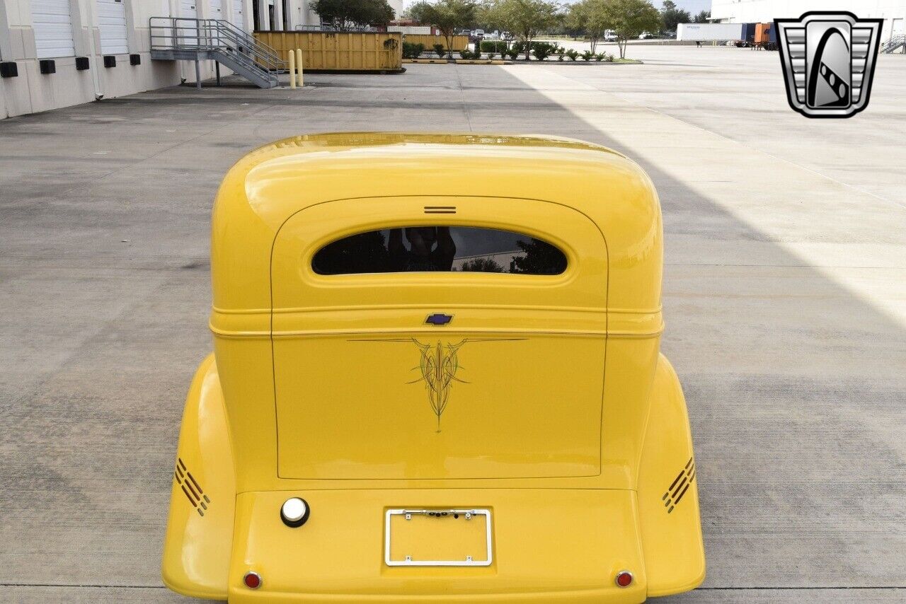 Chevrolet-Sedan-Delivery-Coupe-1934-Yellow-Gray-51061-37