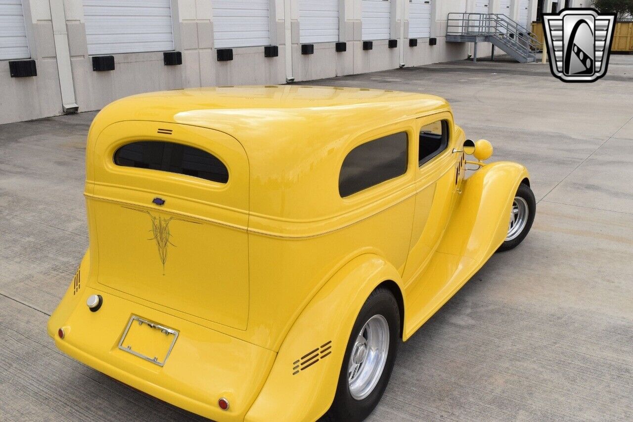 Chevrolet-Sedan-Delivery-Coupe-1934-Yellow-Gray-51061-39