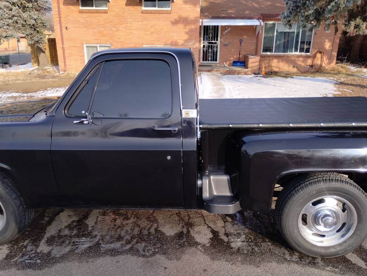 Chevrolet-Silverado-1500-1987-black-79904