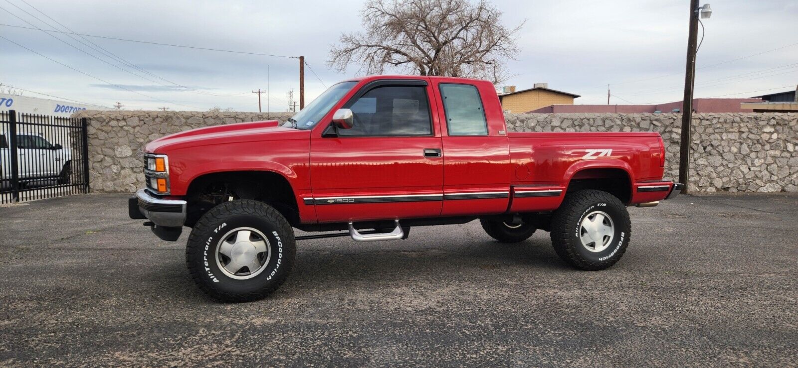 Chevrolet-Silverado-1500-1992-Red-Gray-215594-2