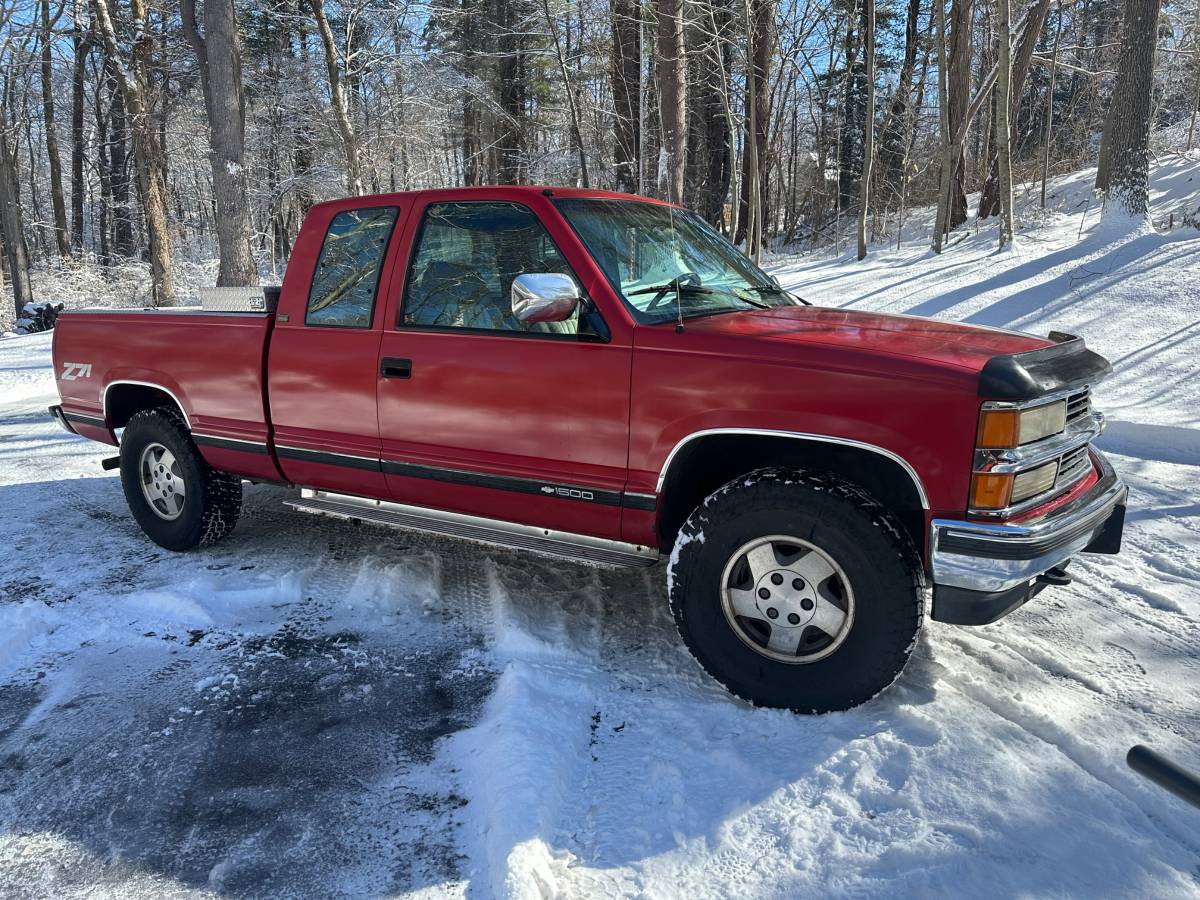 Chevrolet-Silverado-1500-4x4-1994-red-245334-3