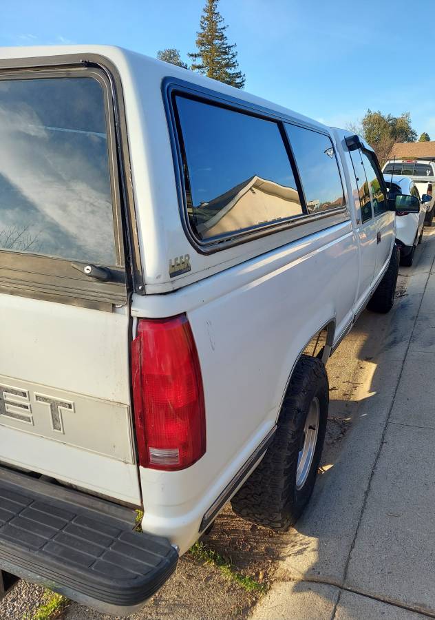 Chevrolet-Silverado-1500-4x4-1994-white-450615-4