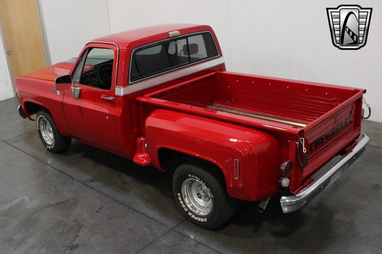 Chevrolet-Silverado-1500-Pickup-1976-Red-Black-1061-10