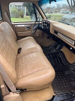 Chevrolet-Silverado-1500-Pickup-1986-Black-Tan-217261-8