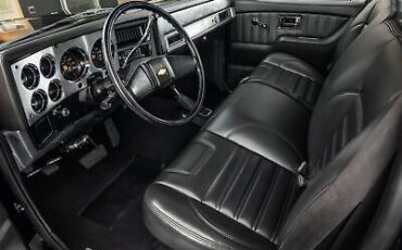 Chevrolet-Silverado-1500-Pickup-1987-Black-Black-20577-2