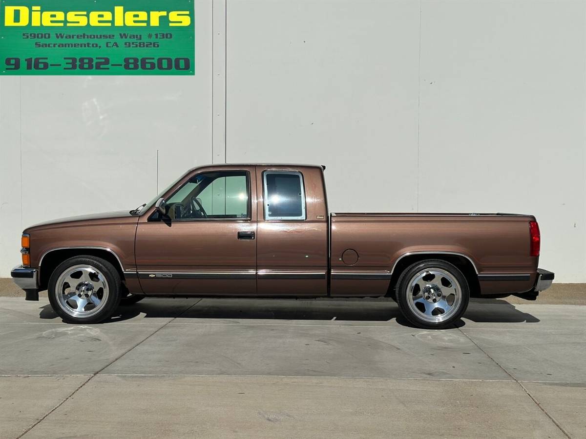 Chevrolet-Silverado-1500-extra-cab-short-bed-5.7l-v8-lowered-1994-brown-180246-1