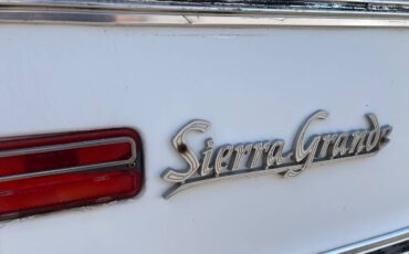 Chevrolet-Silverado-1972-white-111044-14