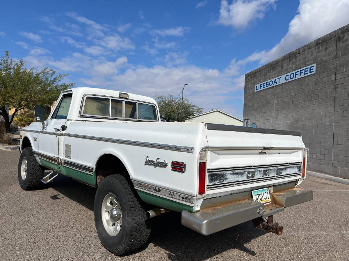 Chevrolet-Silverado-1972-white-111044-18