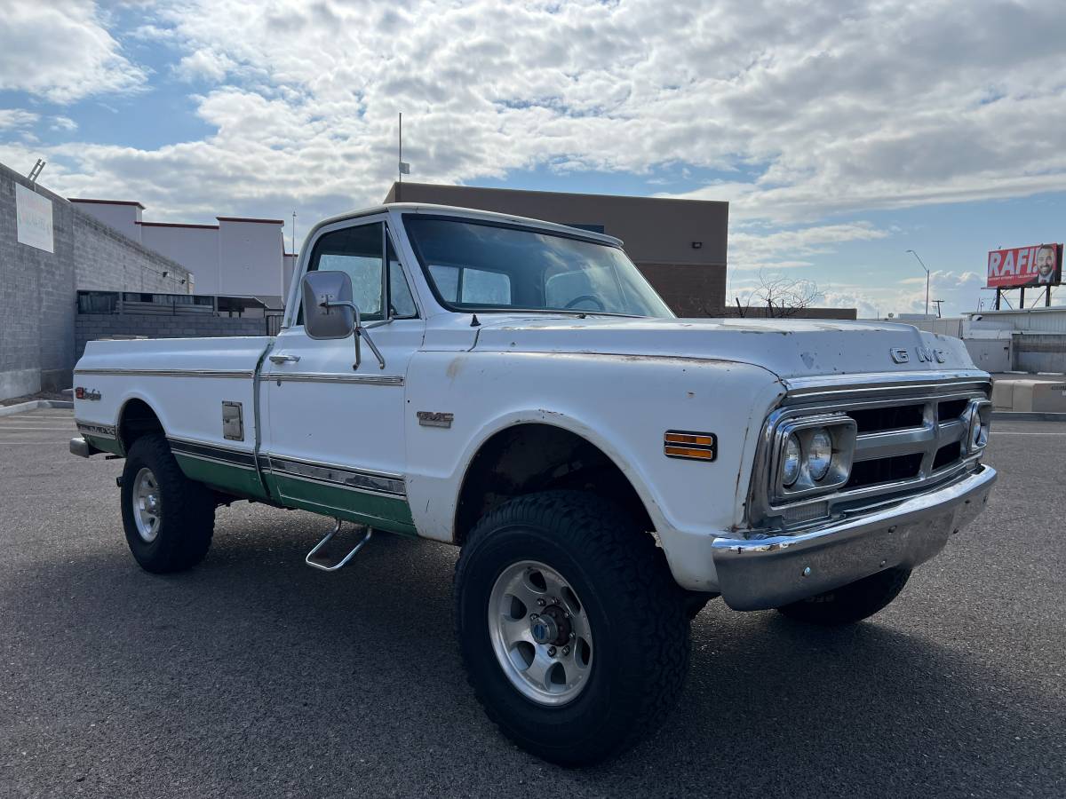 Chevrolet-Silverado-1972-white-111044-3