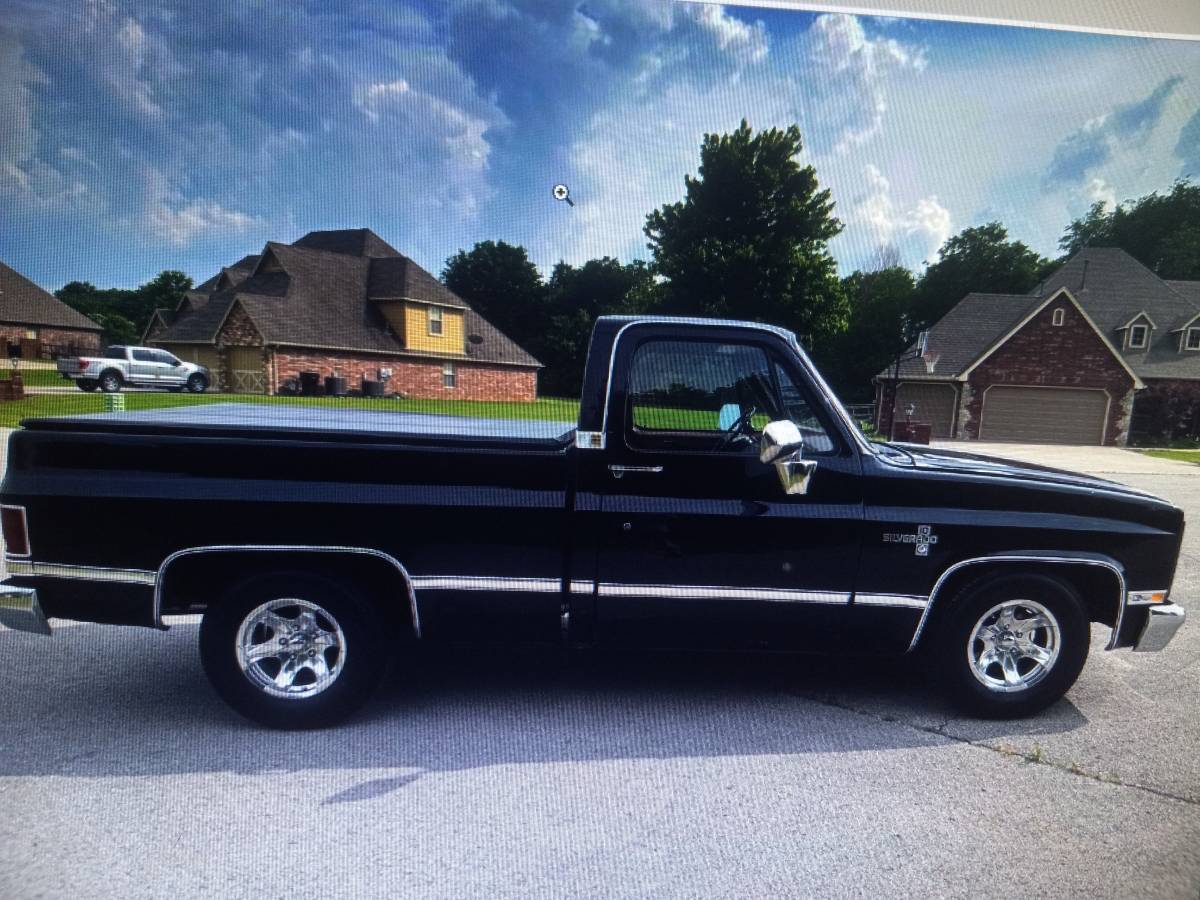 Chevrolet-Silverado-1982-black-3058-8