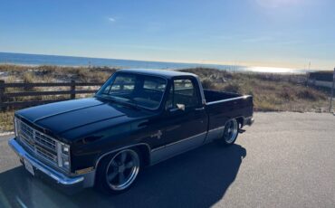 Chevrolet-Silverado-1984-black-73616-10