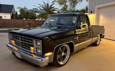 Chevrolet-Silverado-1984-black-73616-12