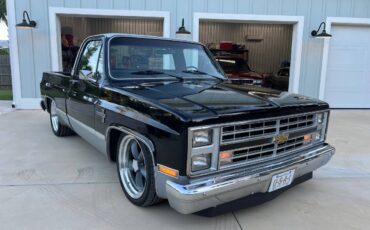 Chevrolet-Silverado-1984-black-73616-13