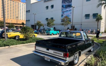 Chevrolet-Silverado-1984-black-73616-15