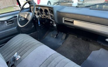 Chevrolet-Silverado-1984-black-73616-5