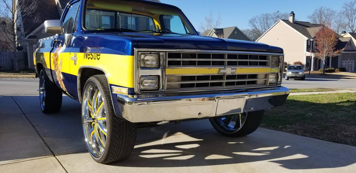 Chevrolet-Silverado-1986-custom-109435-2